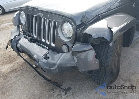 2018 Jeep Wrangler Jk Unlimited Sahara 4X4 z USA, uszkodzony, nr VIN 1C4BJWEG0JL835899